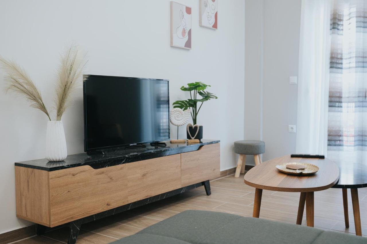 Comfy And Stylish Apartment Thessaloniki Exterior photo
