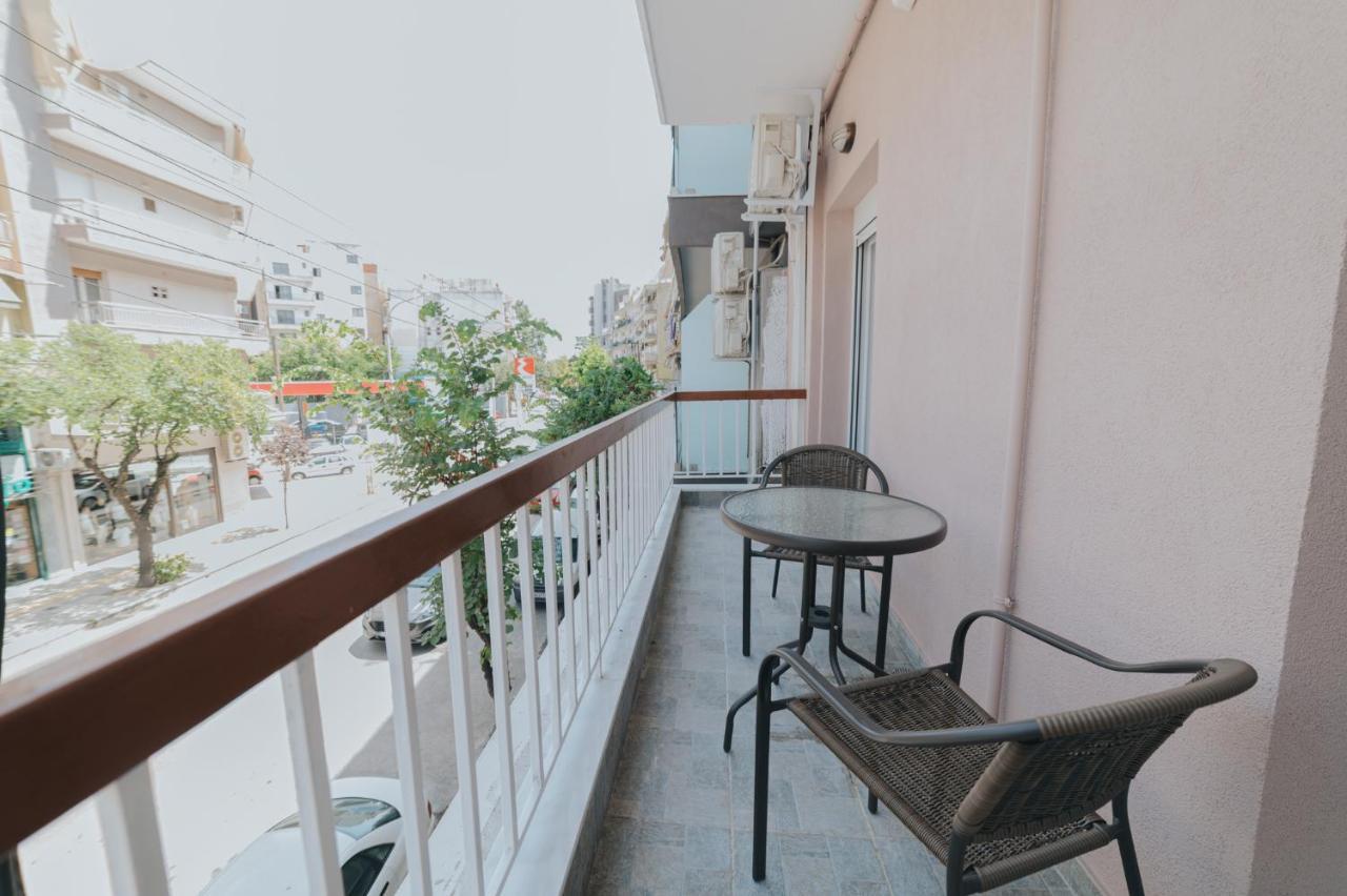 Comfy And Stylish Apartment Thessaloniki Exterior photo